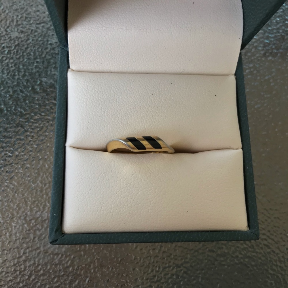 Black onyx ring